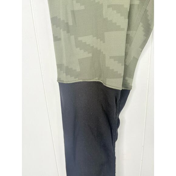 Stylish Green and Black Women's Leggings - Picture 5 of 7